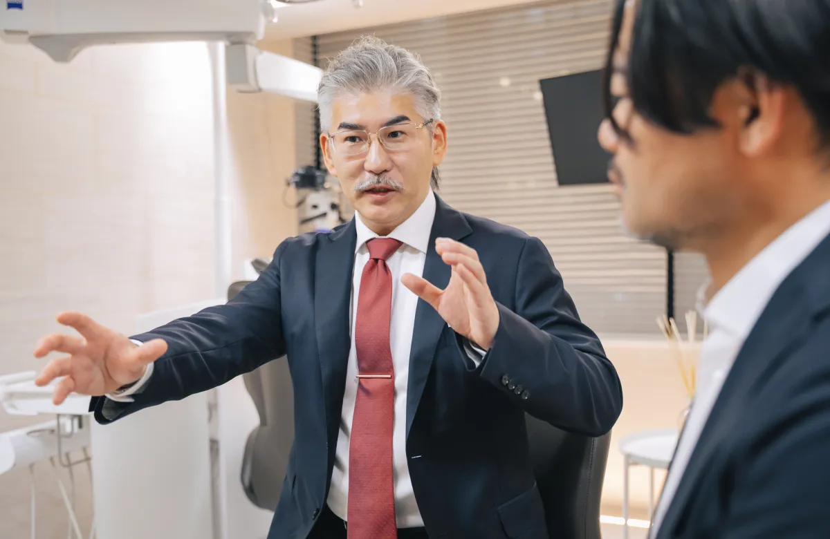 高木健一理事長